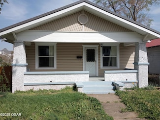 215 N Central Ave, Monett, MO 65708