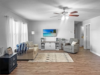 306 Kathy Ln, Granbury, TX 76049