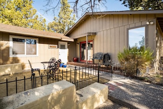 65044 Highland Rd, Bend, OR 97703