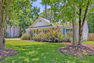 528 Castle Hall Rd, Mount Pleasant, SC 29464