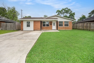 2203 Mulberry Ln, Pasadena, TX 77502