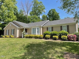 6220 Sweden Dr, Raleigh, NC 27612