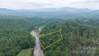 000 Vaughn Rd, Spruce Pine, NC 28777