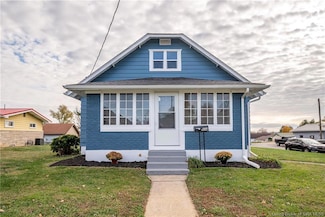 904 W Mulberry St, Salem, IN 47167