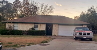 204 E Marshall Ct, Tulsa, OK 74106