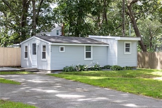 128 John St, Warwick, RI 02889