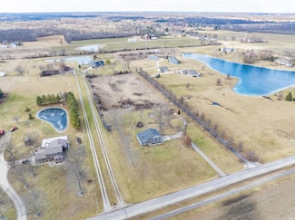 14605 Halter Rd, Leo, IN 46765