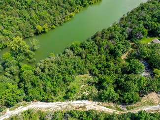 11 Turtle Cove Ln, Reeds Spring, MO 65737