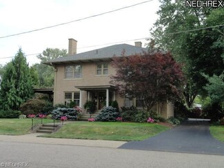 1908 34th St NW, Canton, OH 44709