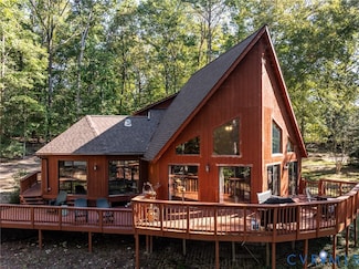 7399 Club Dr, Quinton, VA 23141