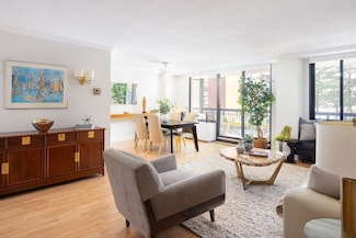 50 Longwood Ave Unit 216, Brookline, MA 02446