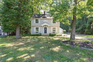160 Forest Hill Ave SE, Grand Rapids, MI 49546
