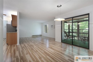 174 Amberly Dr Unit J, Manalapan, NJ 07726