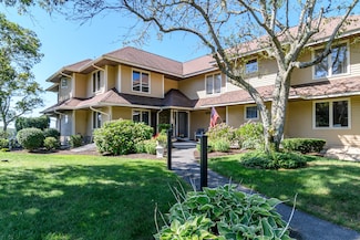 4 Dogwood Rd Unit H, Buzzards Bay, MA 02532