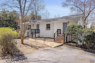 26 University Cir, Charlottesville, VA 22903