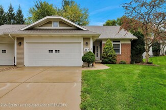 807 Roaring Brook Cir Unit 16, Lansing, MI 48917