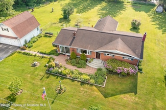 126 Raylean Rd, Montrose, PA 18801