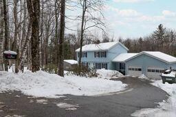 34 Fenderson Hill North Rd N, Wilton, ME 04294