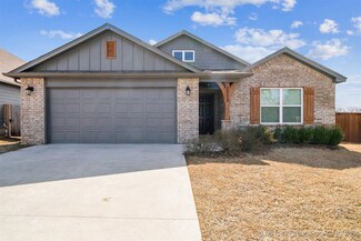 2029 W Huntsville Place, Broken Arrow, OK 74011