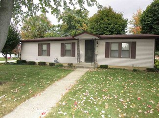 108 W Sycamore St, Wakarusa, IN 46573