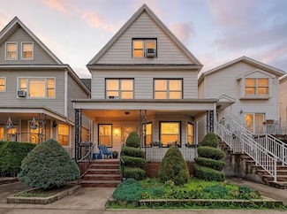 23 E 34th St, Bayonne, NJ 07002