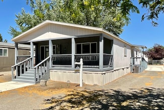 500 W Goldfield Ave Unit 26, Yerington, NV 89447