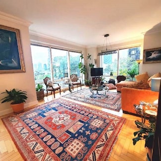 845 United Nations Plaza Unit 5D, New York, NY 10017