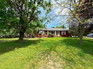 2248 Intertown Rd, Petoskey, MI 49770