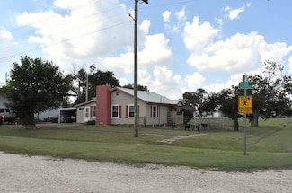 403 Central St, Burlington, OK 73722