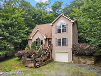 277 Packanack Dr, Clifton Township, PA 18424