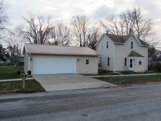 203 E Center St, Stanwood, IA 52337