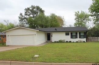 2216 Crestwood Dr, Tyler, TX 75701