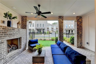 502 Clover Ln, Alpharetta, GA 30009