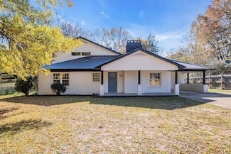 90 Shaw Ln, Savannah, TN 38372