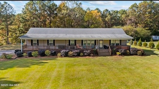 1436 Strickland Rd, Walstonburg, NC 27888