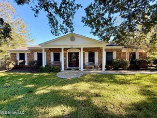 3708 Johnston Rd, Gautier, MS 39553