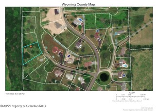 62 Clinton Dr, Factoryville, PA 18419