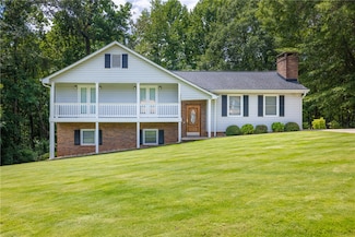 404 S Old Mill Rd, Seneca, SC 29678