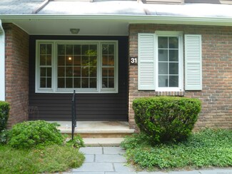 65 Main St, Essex, CT 06426
