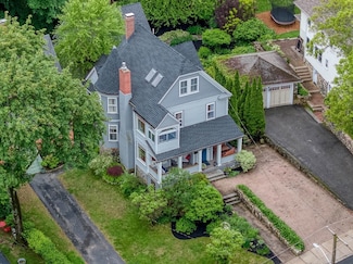 16 Warwick Rd, Melrose, MA 02176