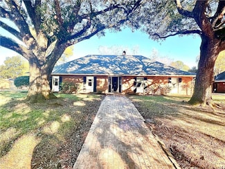 1251 Southampton Dr, Alexandria, LA 71303
