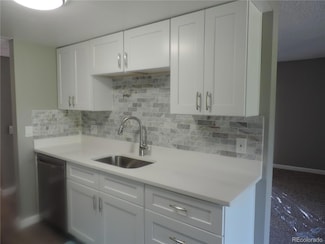9887 E Peakview Ave Unit F06, Englewood, CO 80111