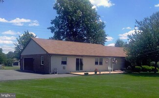 1229 Hilltop Rd, Myerstown, PA 17067