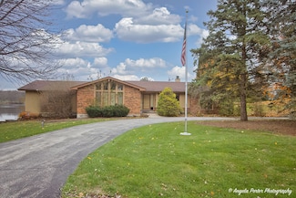 33525 N Christa Dr, Ingleside, IL 60041