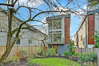9526 8th Ave NW Unit B, Seattle, WA 98117