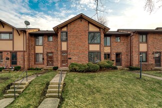 17W703 Kirkland Ln, Villa Park, IL 60181