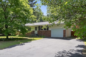 21 Fawn Dr, Ballston Spa, NY 12020