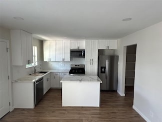 2009 Welch St Unit 4, Houston, TX 77019