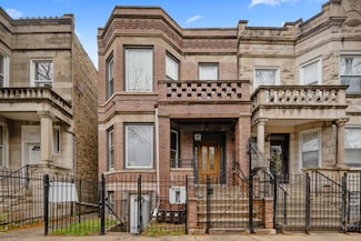 3830 W Polk St, Chicago, IL 60624