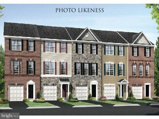 113 Gray St, Capitol Heights, MD 20743